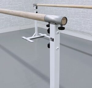 新小岩ダンススタジオにはレッスンバーがあります